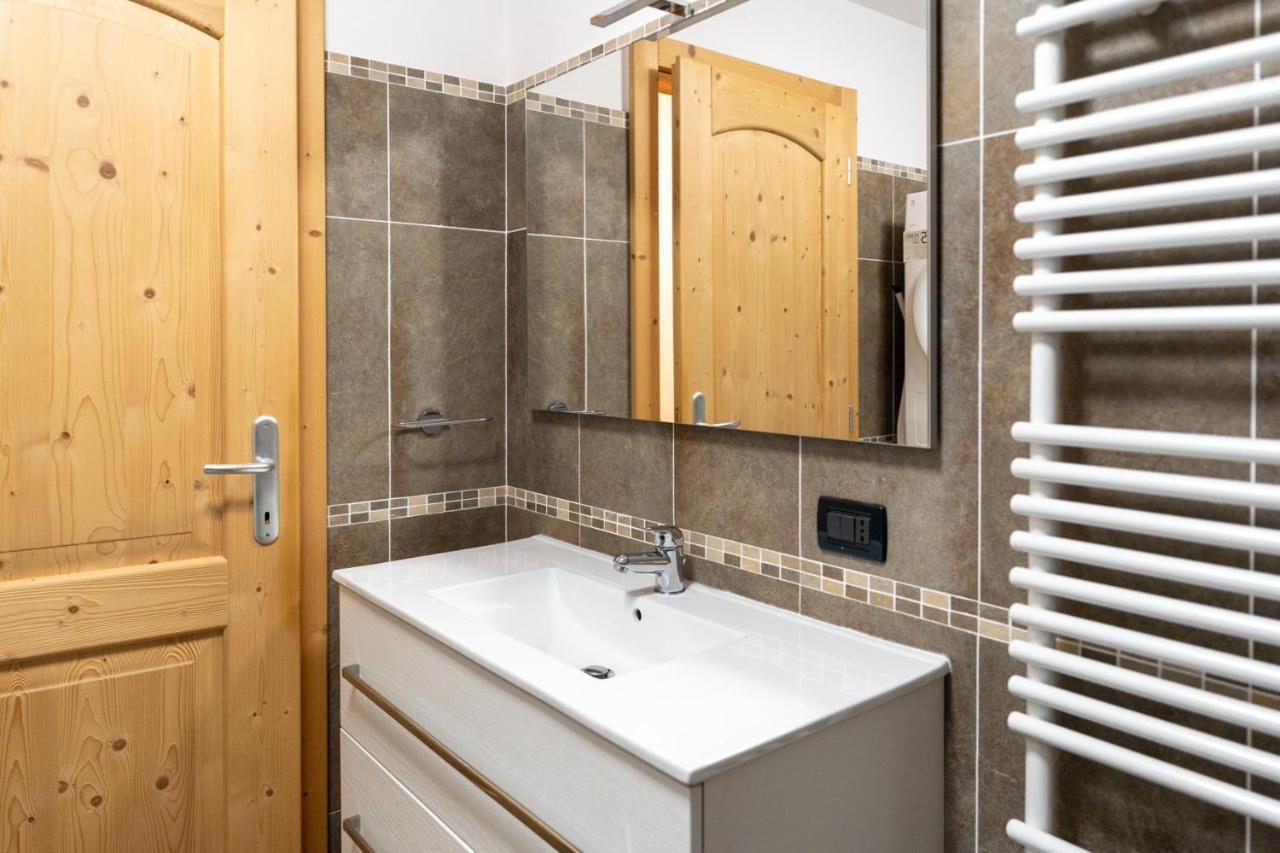 Casa Beba - Agenzia Dolomiti Affitti Apartment Cavalese Luaran gambar